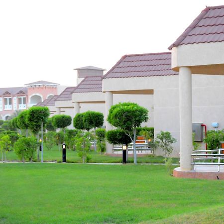 Radisson Blu Resort, Al Khobar 하프문 베이 외부 사진 Residential villas in Al-Ghazal