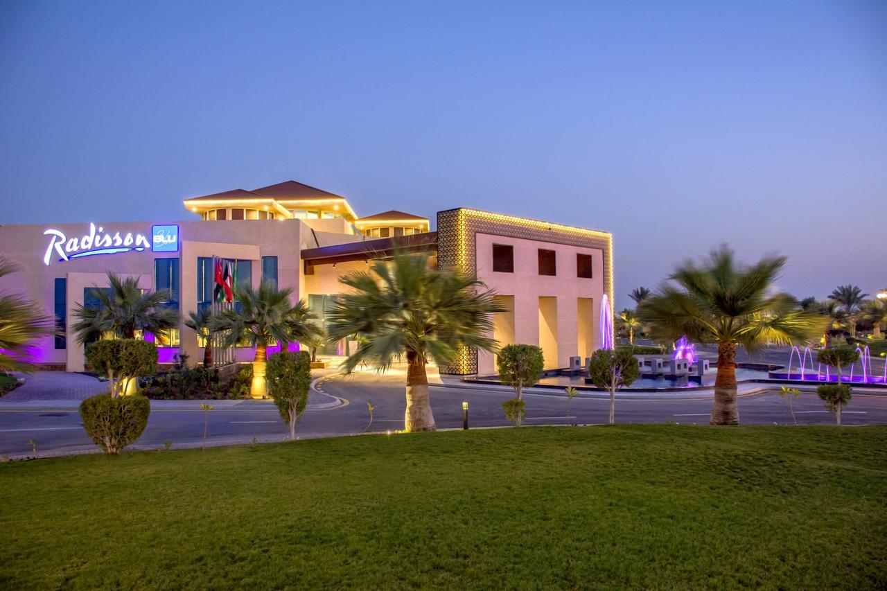 Radisson Blu Resort, Al Khobar 하프문 베이 외부 사진 Radisson Hotel, Al Qusais, Dubai