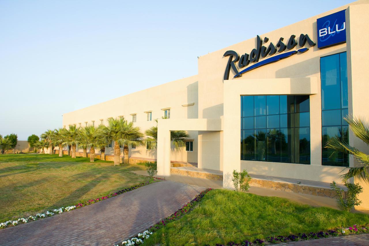 Radisson Blu Resort, Al Khobar 하프문 베이 외부 사진 Radisson Blu Hotel, Riyadh