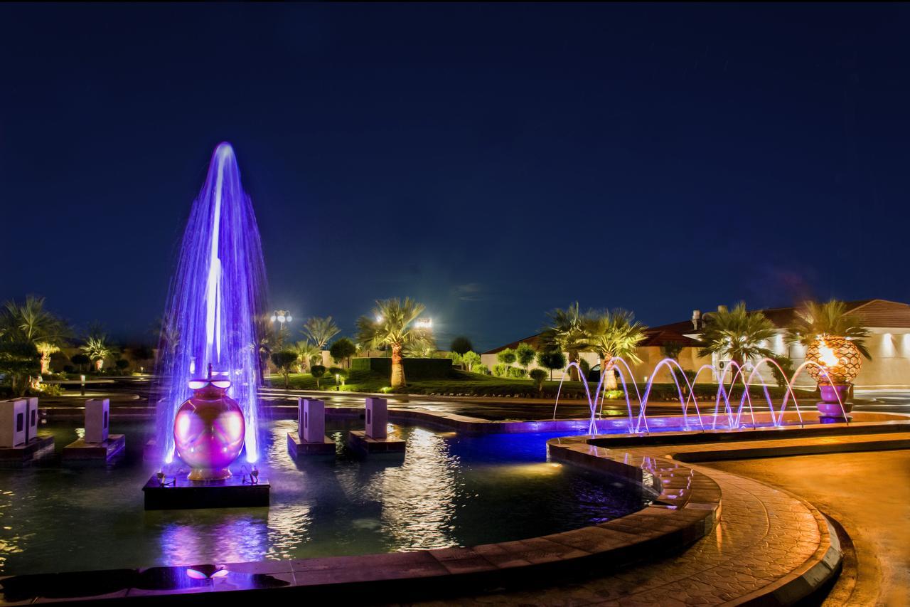 Radisson Blu Resort, Al Khobar 하프문 베이 외부 사진 Fountains at the resort