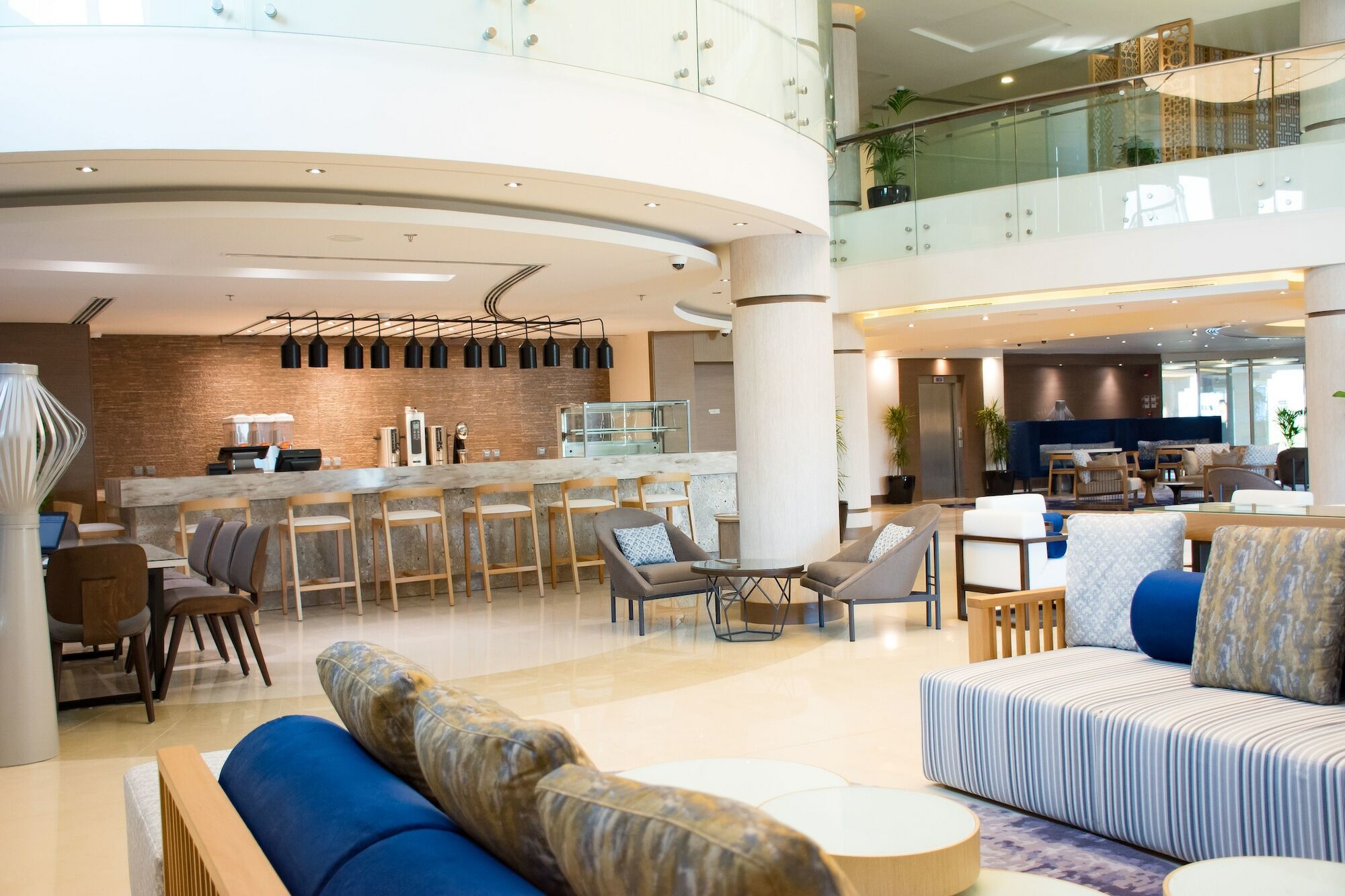 Radisson Blu Resort, Al Khobar 하프문 베이 외부 사진 The lounge at the airport
