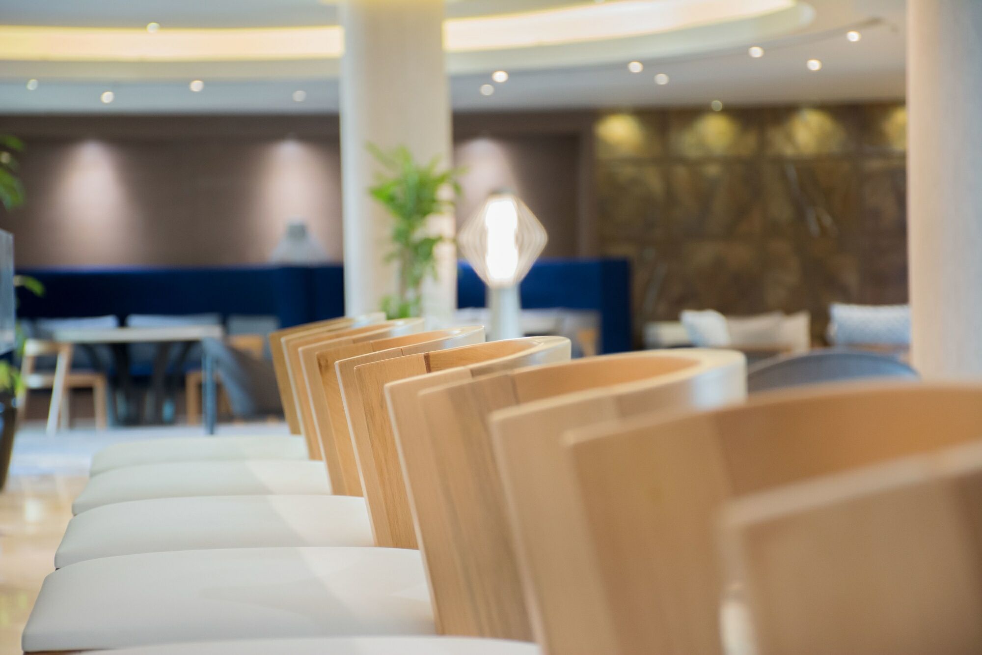 Radisson Blu Resort, Al Khobar 하프문 베이 외부 사진 The interior of the lounge