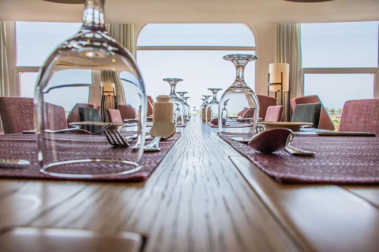Radisson Blu Resort, Al Khobar 하프문 베이 외부 사진 Restaurant