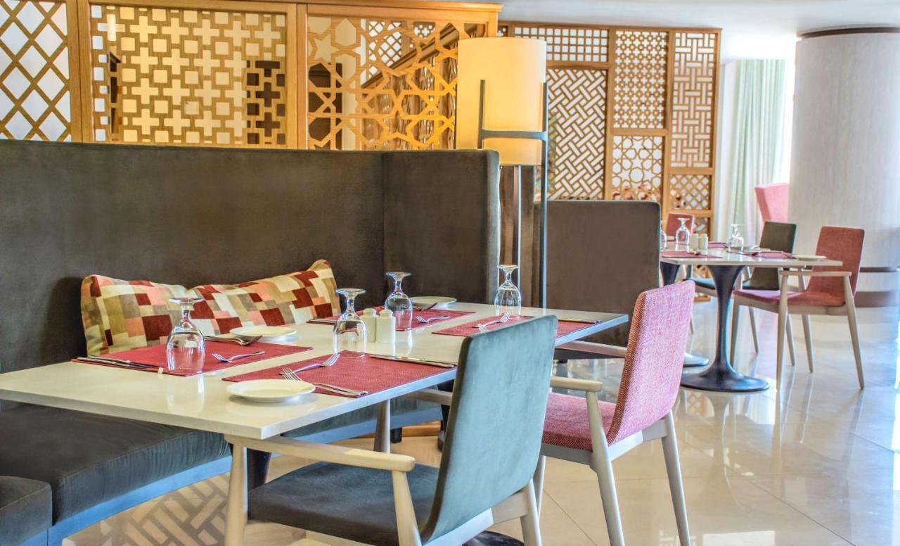 Radisson Blu Resort, Al Khobar 하프문 베이 외부 사진 The restaurant