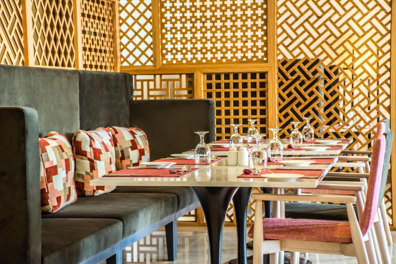 Radisson Blu Resort, Al Khobar 하프문 베이 외부 사진 Restaurant interior