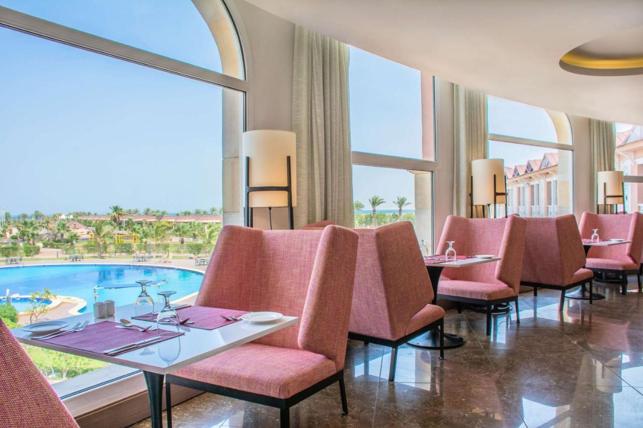 Radisson Blu Resort, Al Khobar 하프문 베이 외부 사진 The restaurant